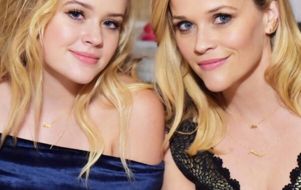 Female Celebs And Their Daughters Are Adorable!