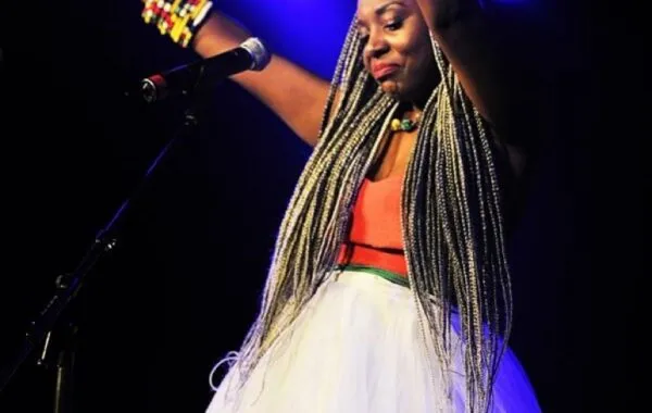 Singer Wanda Baloyi Under Fire