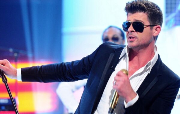Robin trolled as #AskThicke gets embarrasing