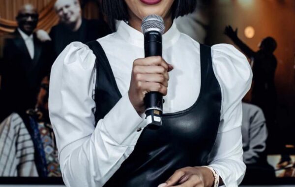 “This One Really Hurts, I’m Not Ok,”- Minnie Dlamini