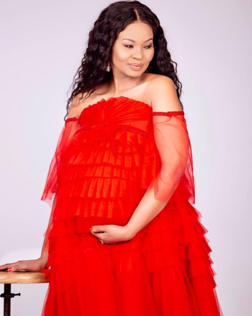 Lulu Hela Shows Off Her Baby Bump