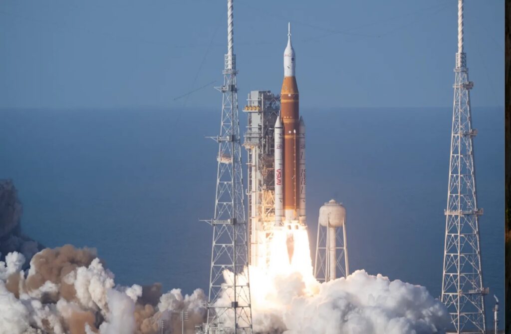 #ButWeCanLandOnAComet…