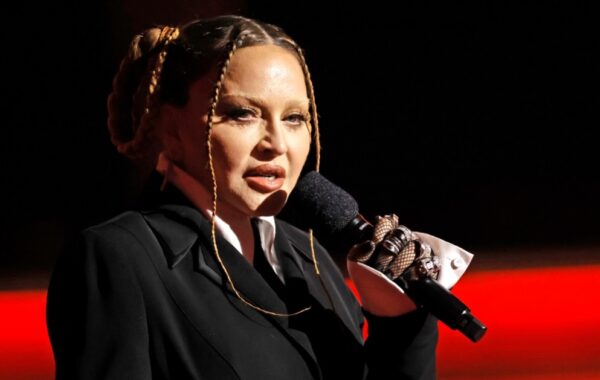 Fans Concerned Following Gospel Star’s Health Scare