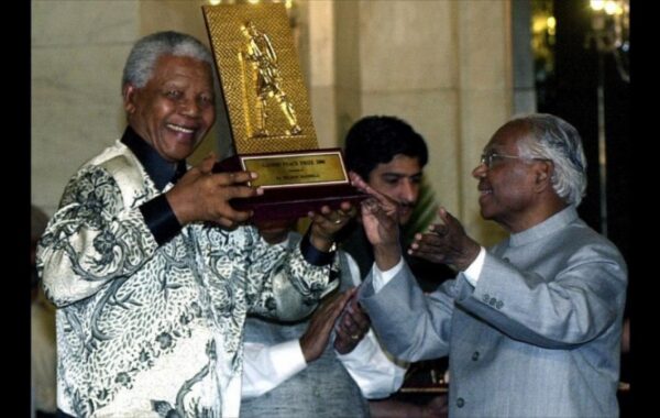 Mandela movie awarded honorary cinema award
